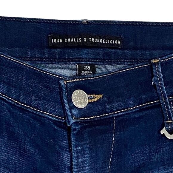 JOAN SMALLS X TRUE RELIGION - SIZE 28 - MID RISE, FLARE DARK WASH JEANS - B23 - Picture 4 of 14
